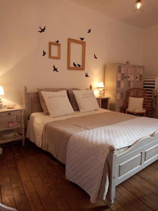 House At The Foot Of The Castle Of Holiday home *