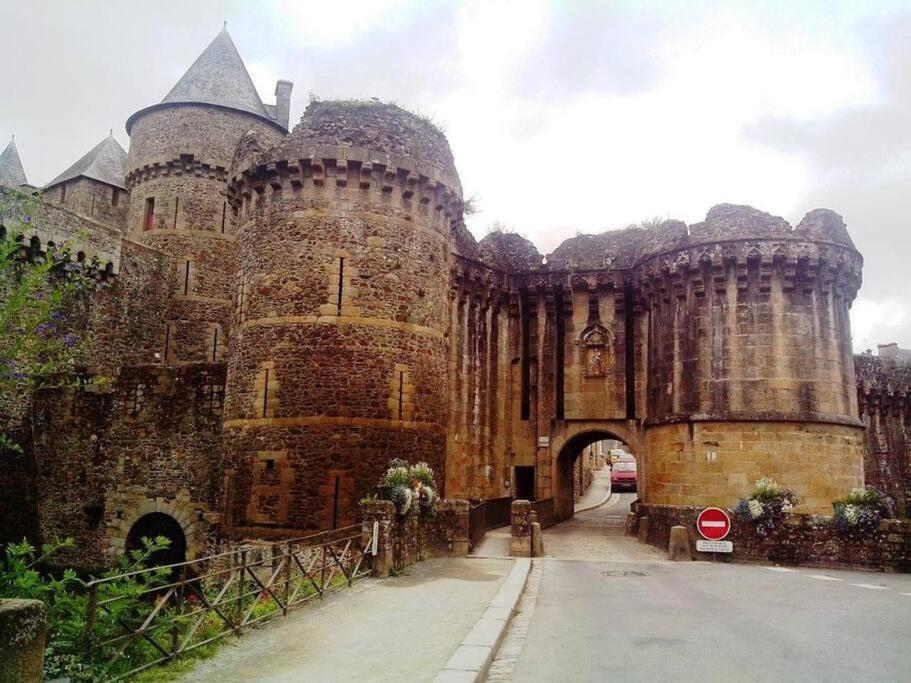 Holiday home House At The Foot Of The Castle Of *